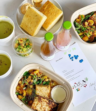 رد فعل سكان شيكاغو لعودة فتح المطاعم